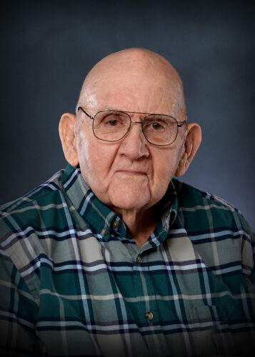 Robert Vinton, 89
